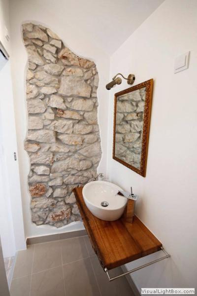 Nona Beta Apartment Mali Losinj Exterior photo
